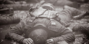 What happened to soldiers’ dead bodies after battles in the history?